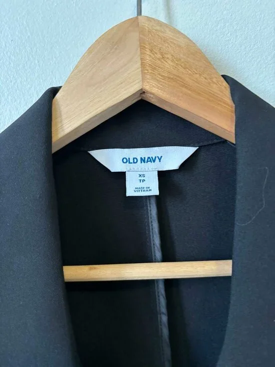 Old Navy Two buttons loose blazer - Picture 2 of 2